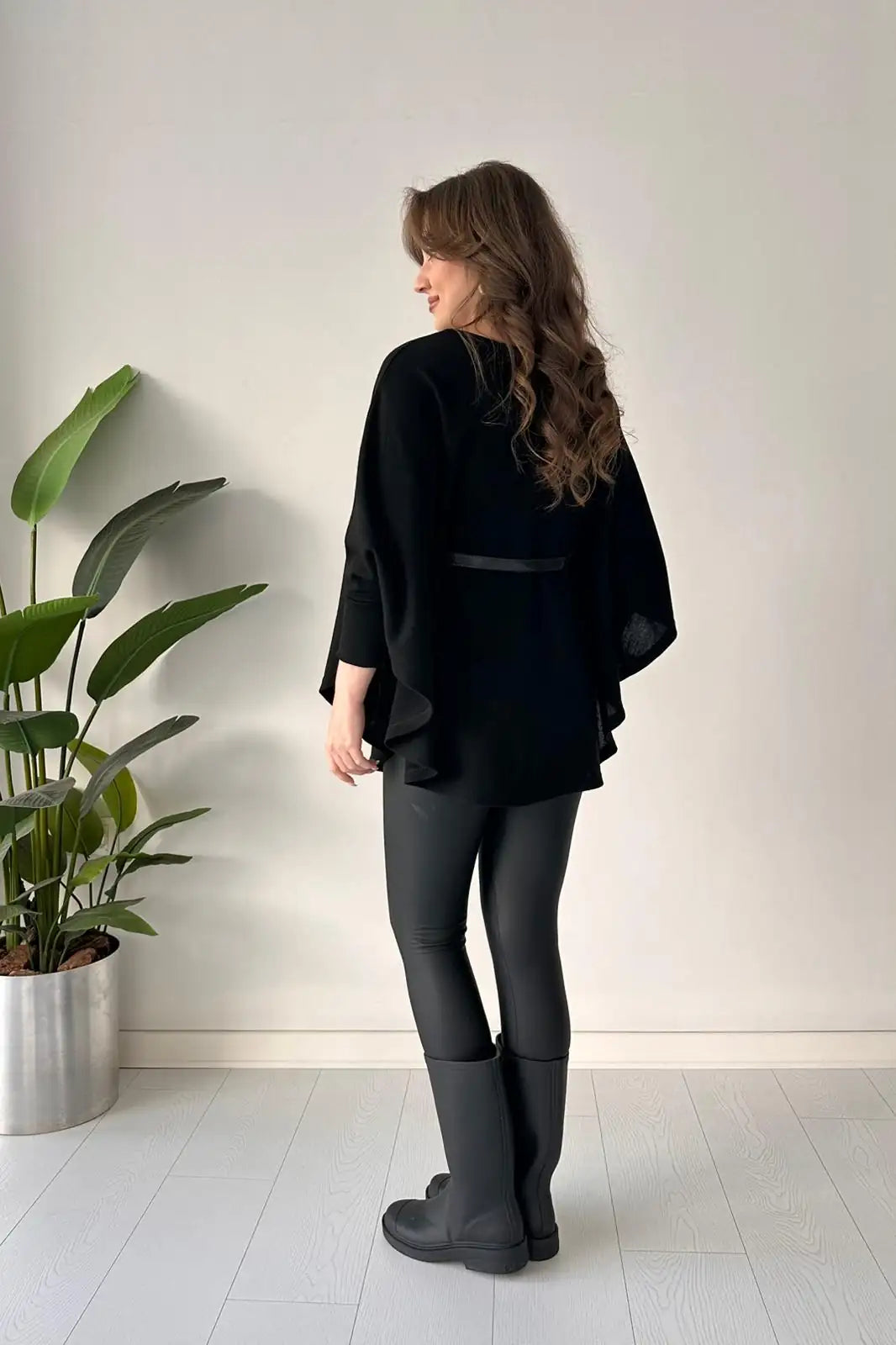 Dobromiła™ | Ponczo Dzianinowe z Paskiem i Złotą Klamrą